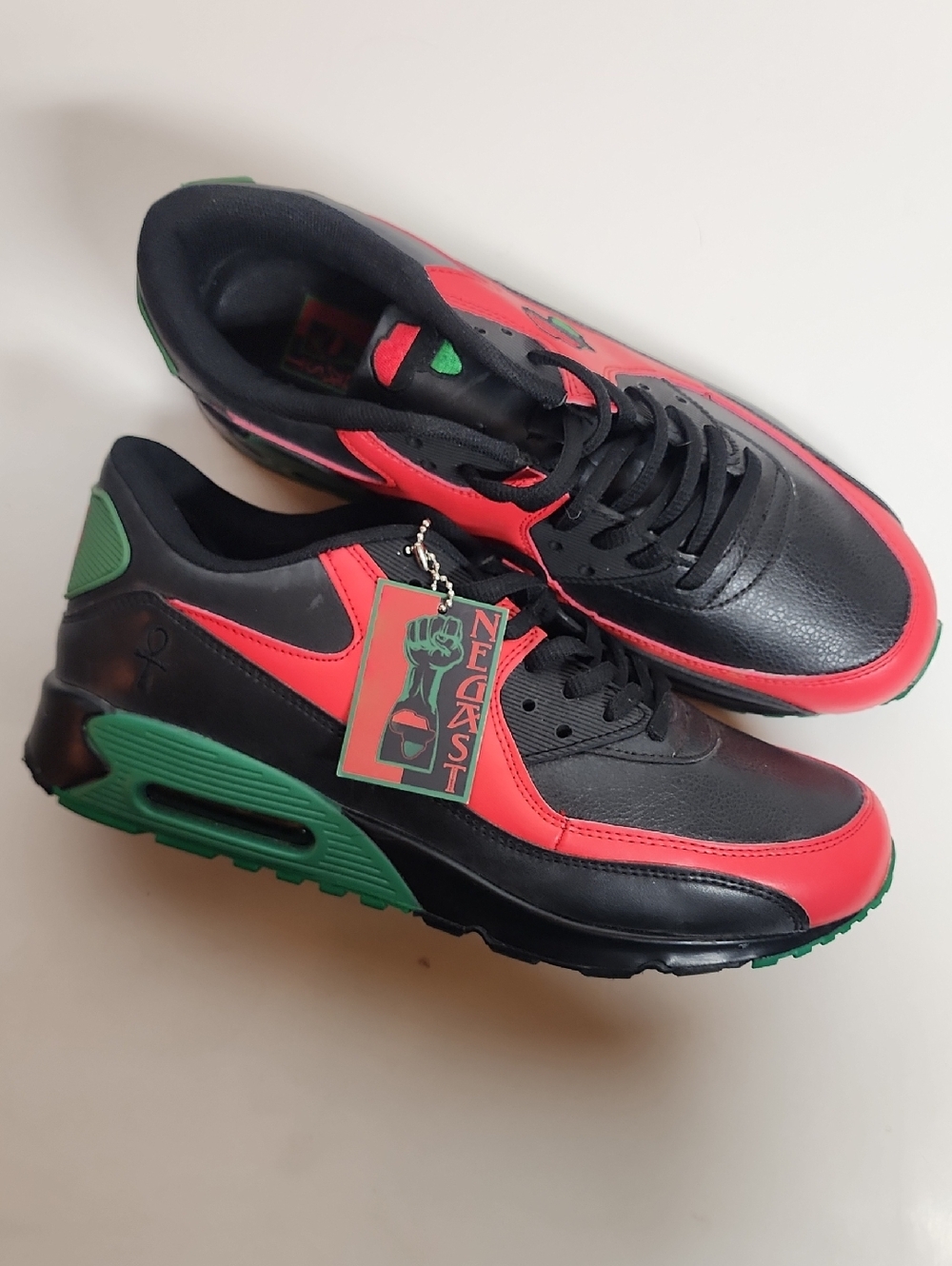 Negast Footwear Black & Red Athletic Sneakers with Green Accents EUR 42 USA 8.5